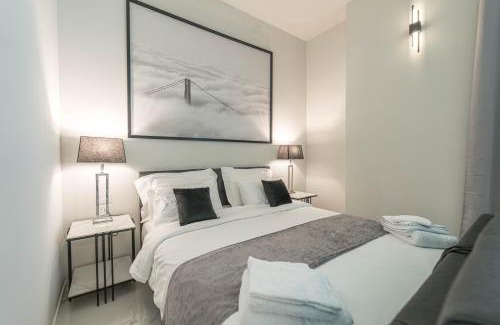 Porta Tenaglia Apartment | MOSCOVA LUXURY NEW Suite