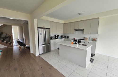 York Regional Municipality House | Most affordable room in the area with great amenities