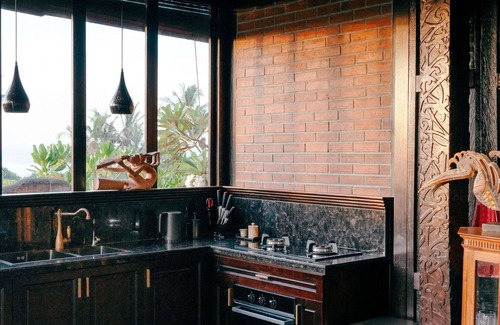 Kerambitan Villa | Most Exotic Beachfront Villa Keong