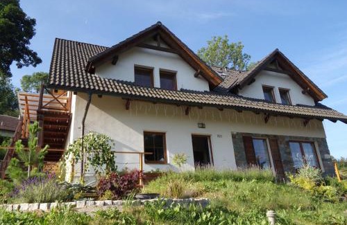 Dlouhy Most Apartment | Motýlí chalupa - luxusní apartmány u Ještědu