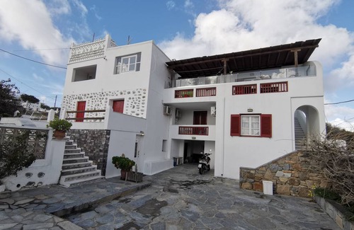 Ornos House | Motel ∙ 24 guests