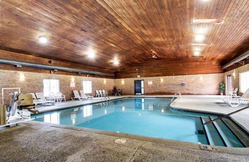 Altoona Hotel | Motel 6-Altoona, IA - Des Moines East