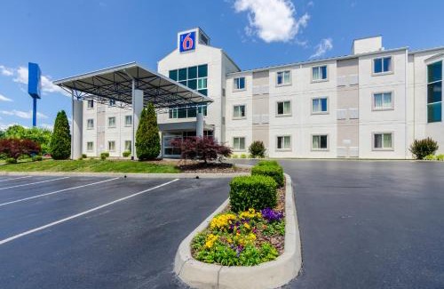 Bristol Hotel | Motel 6-Bristol, VA