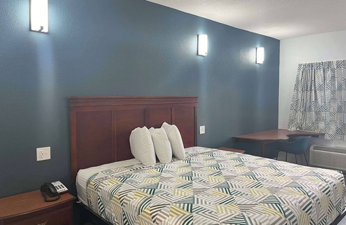 Cleveland Hotel | Motel 6 Cleveland, MS - Delta State University