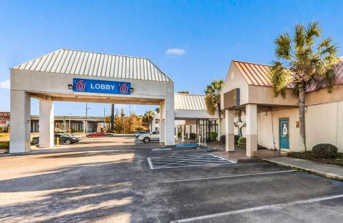 Florence Hotel | Motel 6-Florence, SC