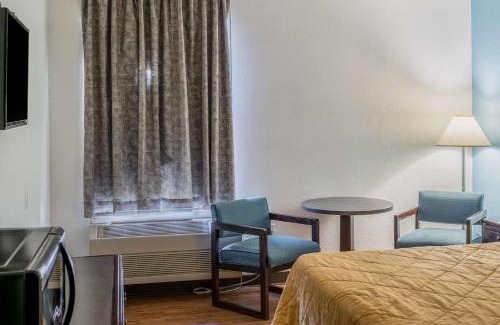 Franklin Hotel | Motel 6 - Franklin, OH