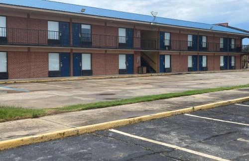 Greenwood Hotel | Motel 6 Greenwood, MS