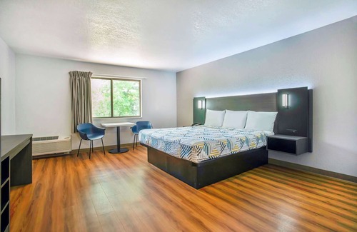 City Central Hotel | Motel 6 Gresham, OR - Portland