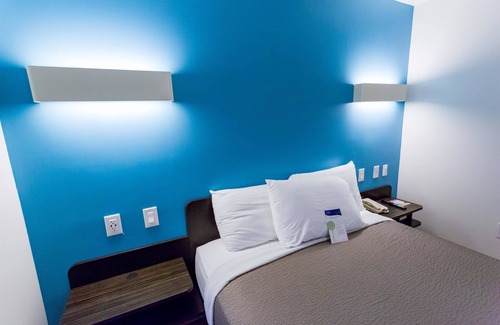 Pottstown Hotel | Motel 6 Pottstown, PA