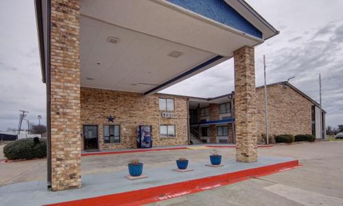 Red Oak Hotel | Motel 6-Red Oak, TX - Dallas