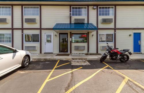 Perrysburg Hotel | Motel 6-Rossford, OH