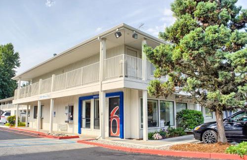 SeaTac Hotel | Motel 6-Seattle, WA - South