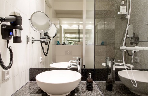 Obergiesing Hotel | Motel One Munich - Campus