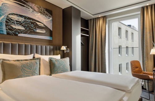 Feuerbach-Ost Hotel | Motel One Stuttgart-Feuerbach