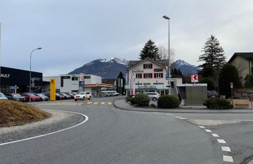 Naefels Hotel | Motel Restaurant Freihof