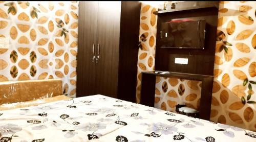 Phagwara Hotel | MOTEL STAR PARADISE - Law Gate LPU - For Corporates, Parents, Students,