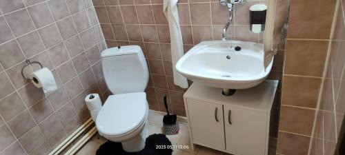 Kamenicky Senov House | motorest U KONĚ