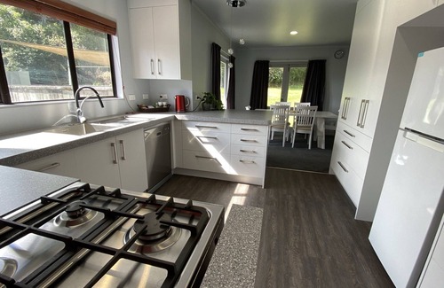 Motuoapa Cottage | Motuoapa Bay Chalets
