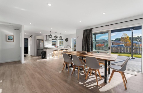 Motuoapa House | Motuoapa Getaway - Lake Taupo Holiday Home