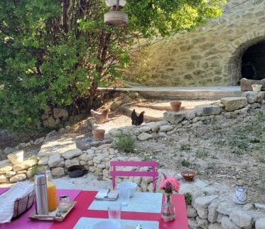 Cornillon-Confoux Bed & Breakfast | Moulin de Bonfilhon