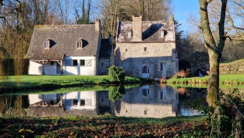 Le Relecq-Kerhuon House | Moulin de Lossulien