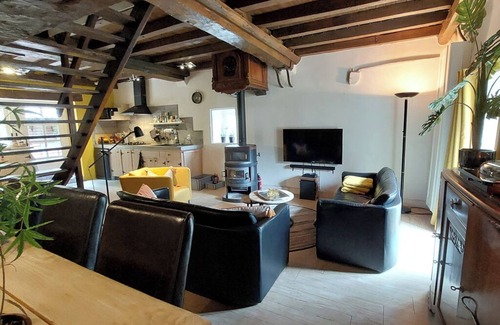 Saint-Prix-les-Arnay Apartment | Moulin Fouché | The Mill | Spacious gîte with three terraces near a nice lake