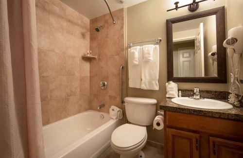 Brownsville Resort | Mount Ascutney Beautiful 1 Bedroom Resort In Brownsville Vermont an IHG Vacation