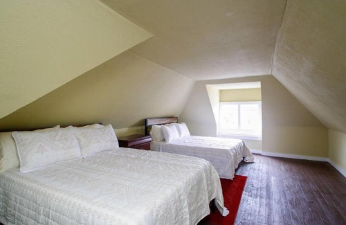 Cherokee Triangle Apartment | Mount Bernadette - Charming historic apartment in the heart of the Louisville Highlands
