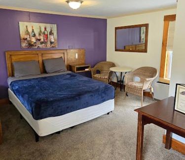 Randolph Hotel | Mount Jefferson View