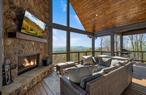Blue Ridge House | Mountain Air - Luxury Mountain View Cabin