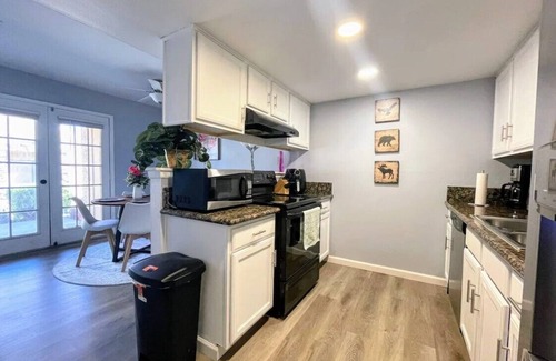South Mountain Condo | Mountain Base 2Bd Condo - near Tempe & PHX Airport