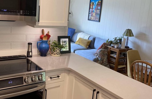 Trail House | Mountain bike your way into the Kootenays! Comfy and centrally located!