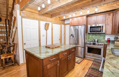 Seven Devils Cabin | Mountain Cabin with Access to Lakes & Waterfalls