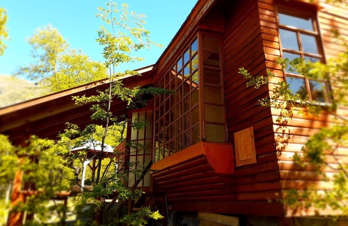 Pinto Cabin | Mountain cabin with hot tub, 8 min. hot springs and ski center
