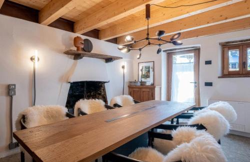Menarola House | Mountain Chalet With Sauna And Hot Tub