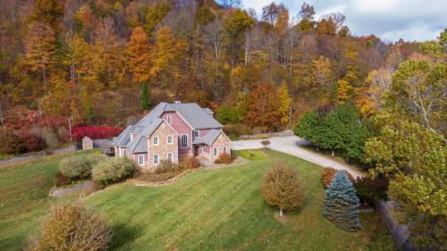Boone House | Mountain Gem