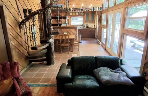 Luray Cabin | Mountain Hideaway | 0 Bed, 2 Bath