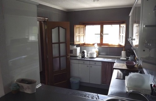Somo Ski Chalet | Mountain house with pool, garden with BBQ and surf beach in Somo 5 min