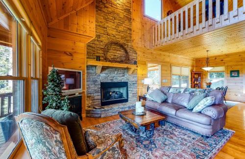 Cherry Log House | Mountain Laurel View