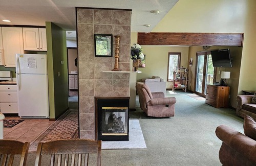 Northface House | Mountain Near - Right beside Salamander ski trail in Timberline, game room & hot tub