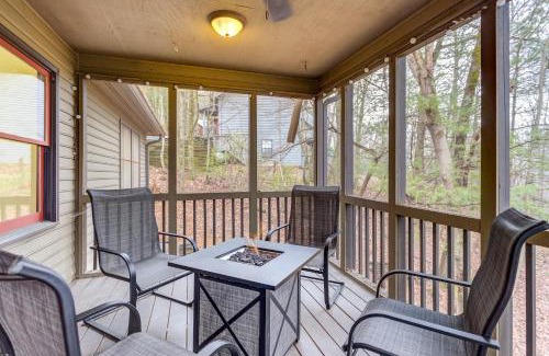 Walnut Mountain House | Mountain Oak Manor