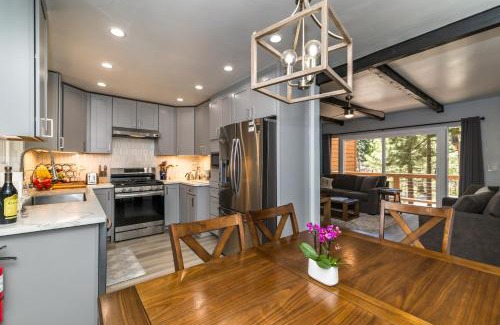 Incline Village House | Mountain Retreat - Lake Tahoe - Incline Village - Private Garage
