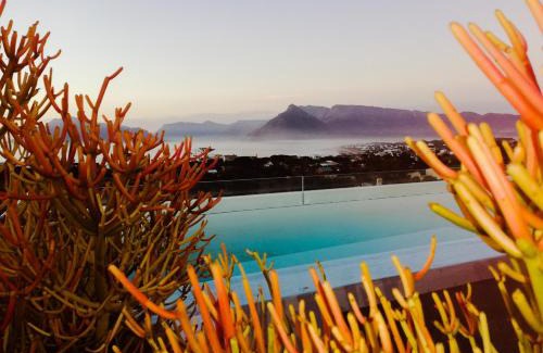 Kommetjie Apartment | Mountain & Sea Apartments