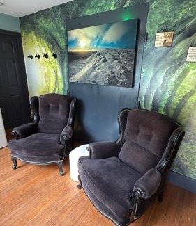 Llanhamlach Apartment | Mountain Suite, Stunning Views, Brecon Beacons