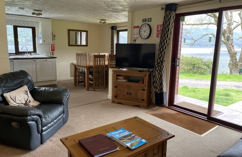 South Laggan Ski Chalet | Mountain Thyme Lodge Pet friendly lodge on Loch Lochy
