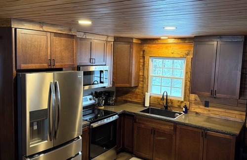 Rockwood Cabin | Mountain-Top Cabin: A Secluded Escape in the Heart of the Laurel Highlands