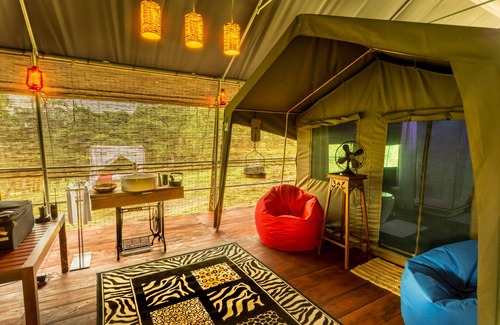Imbulpe Ski Chalet | Mountain Top Glamping Tree House with a Star Bed