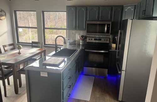 Penhook House | Mountain Tree House within minutes to Smith Mountain Lake