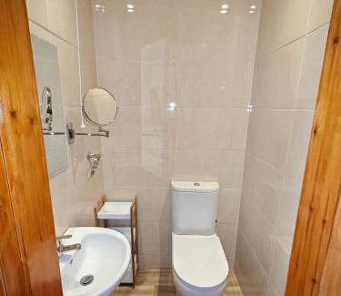 Lecemy House | Mountain View Accommodation
