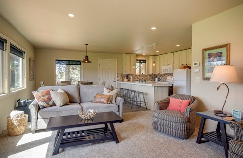Bend House | Mountain View Home w/On-site Golf and Private Hot Tub - Near Skiing and Bend